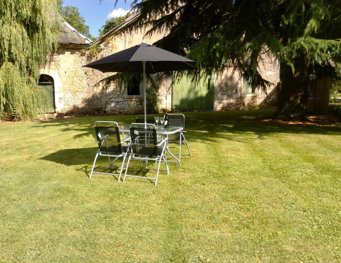 The Gatehouse At The Old Forge Villa Feuillade Luaran gambar